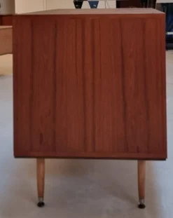 Armoire du milieu du siècle