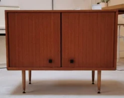 Armoire du milieu du siècle