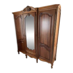 Armoire en bois