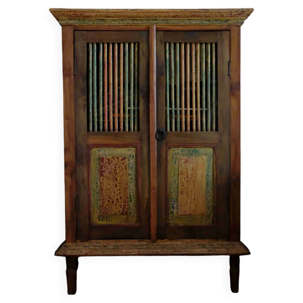 Armoire en bois de style colonial indonésien