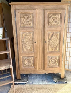 Armoire en chêne