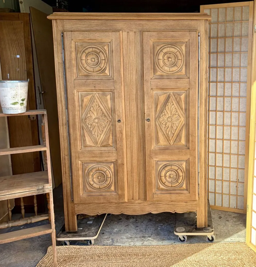 Armoire en chêne