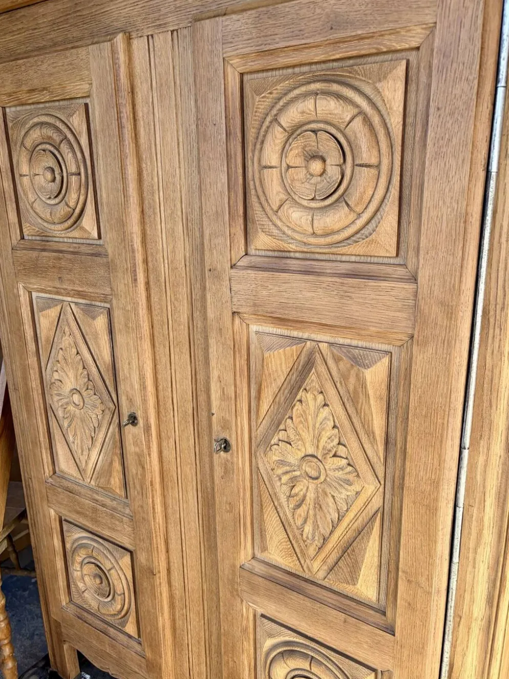 Armoire en chêne