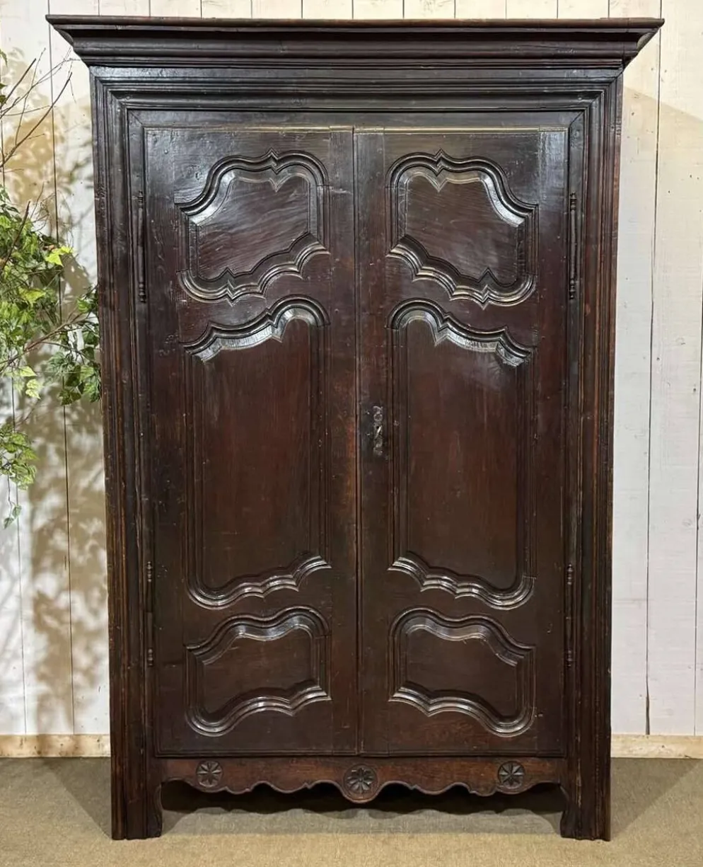 Armoire en chêne du 18ème siècle
