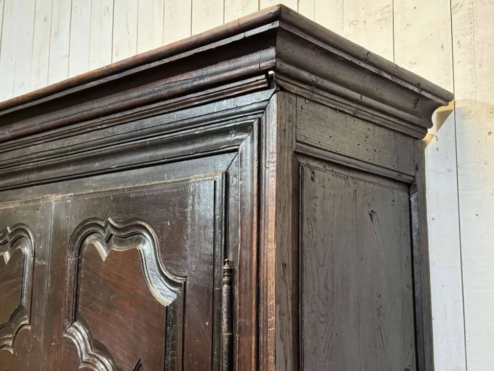 Armoire en chêne du 18ème siècle