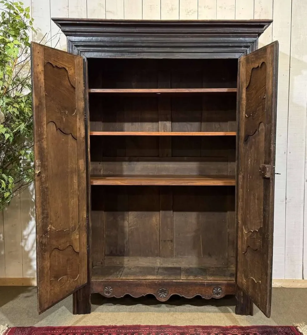Armoire en chêne du 18ème siècle