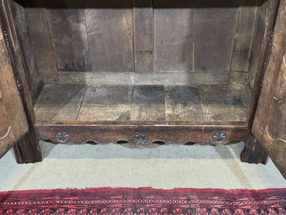 Armoire en chêne du 18ème siècle