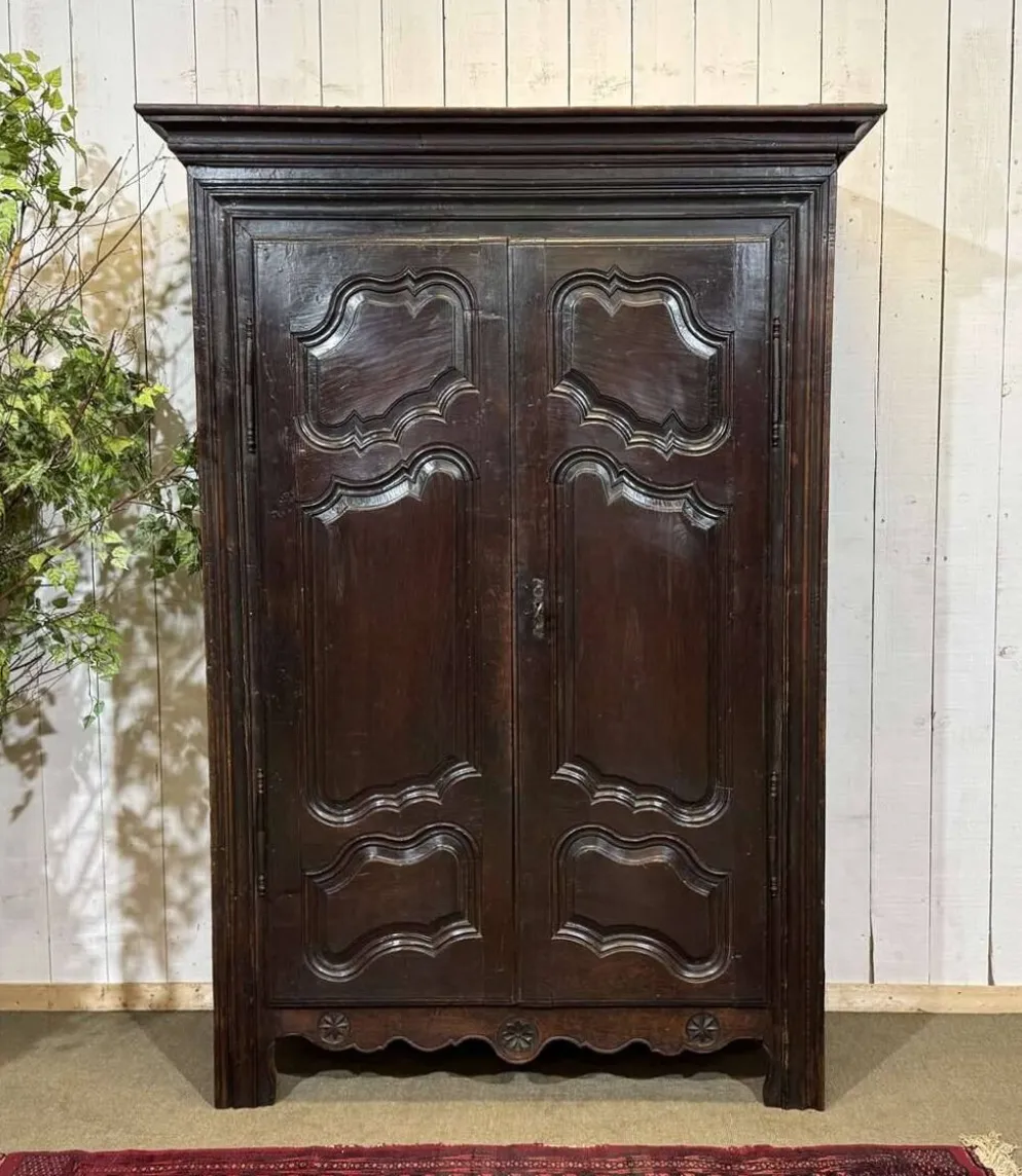Armoire en chêne du 18ème siècle
