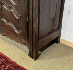 Armoire en chêne du 18ème siècle