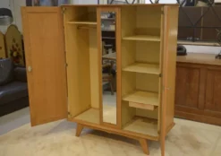 Armoire en chêne glace Saint-Gobain 1960’s