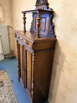 Armoire en noyer antique Napoléon III – 19e siècle