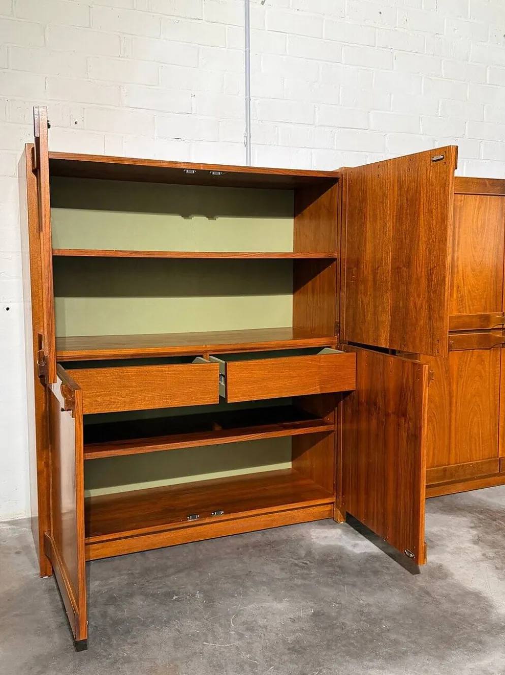 Armoire en noyer, Franz Xaver Sproll, Suisse, années 1960