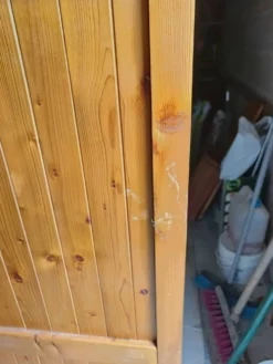 Armoire en pin