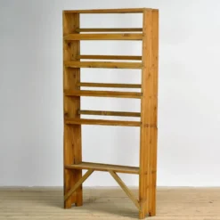 Armoire en pin, vers 1930