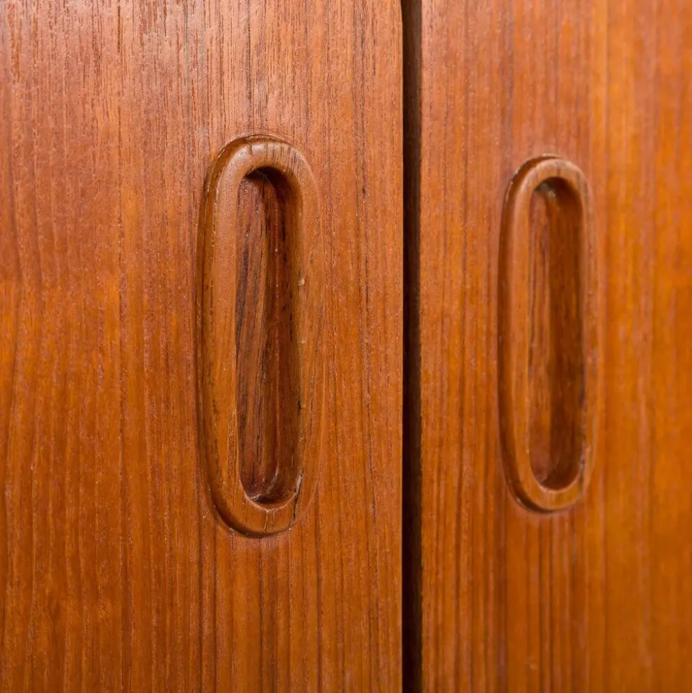 Armoire en teck danoise grande des années 1960.