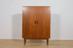 Armoire en teck du milieu du siècle par Børge Mogensen pour Søborg Møbelfabrik, Danemark, années 1960.