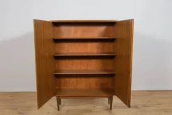 Armoire en teck du milieu du siècle par Børge Mogensen pour Søborg Møbelfabrik, Danemark, années 1960.