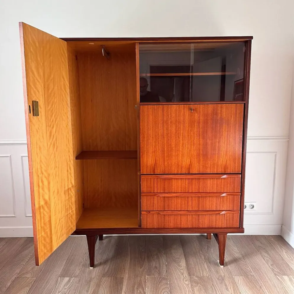 Armoire en teck scandinave