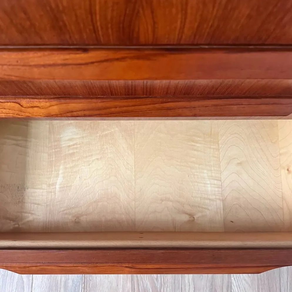Armoire en teck scandinave
