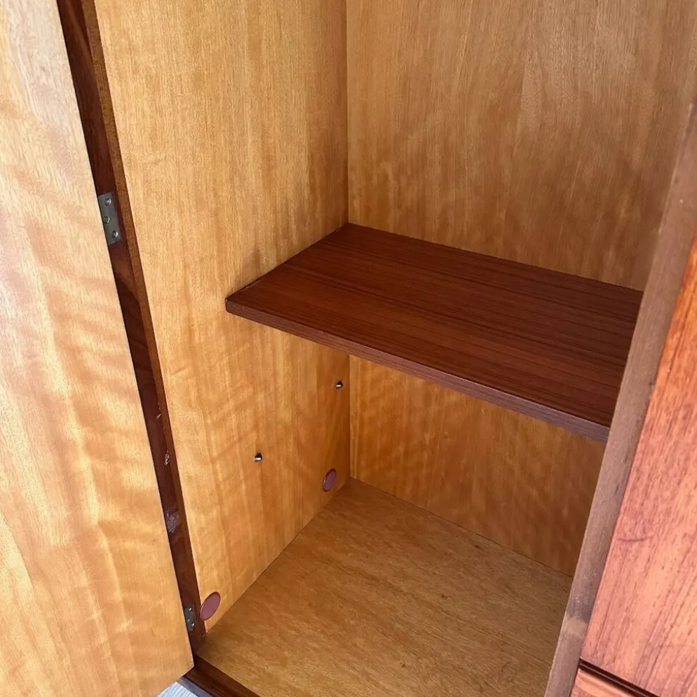 Armoire en teck scandinave