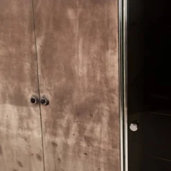 Armoire en verre fumé et en daim de Guido Faleschini pour i4 Mariani 1979
