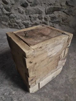 Armoire-forte française ancienne en chêne, coffre rustique verrouillable, vers 1750–1850