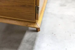Armoire Française pieds compas 3 portes 1 miroir 27*130 et 1 t