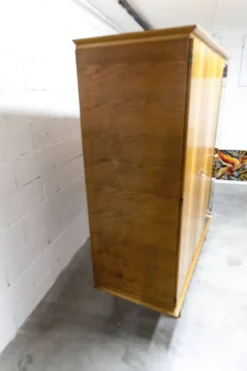 Armoire Française pieds compas 3 portes 1 miroir 27*130 et 1 t