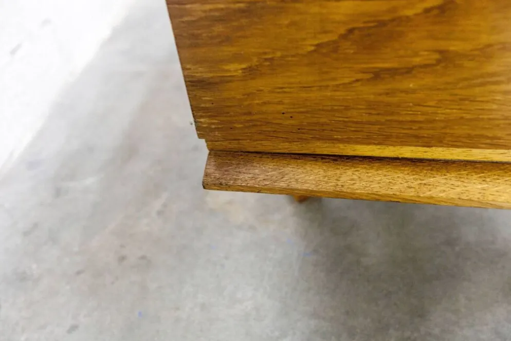 Armoire Française pieds compas 3 portes 1 miroir 27*130 et 1 t
