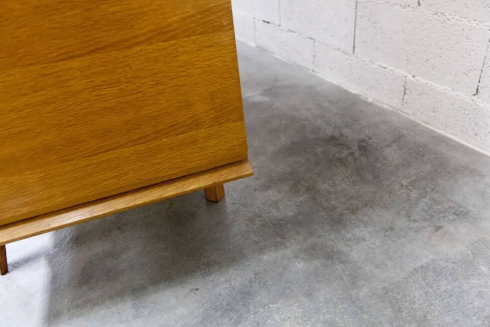 Armoire Française pieds compas 3 portes 1 miroir 27*130 et 1 t