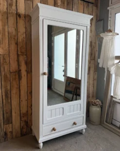 Armoire à glace ancienne blanche (rénovée)