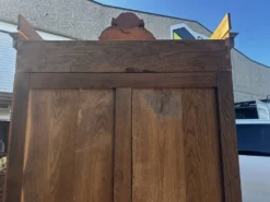 Armoire à glace Napoléon III en placage de loupe