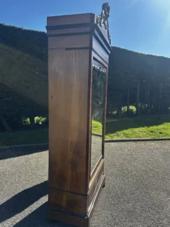 Armoire à glace Napoléon III en placage de loupe