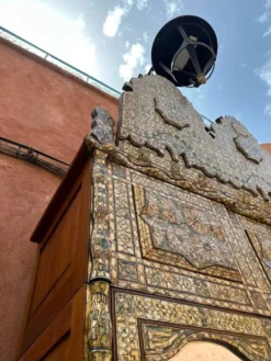 Armoire Levantine en Nacre — Signée Ahmed Jamil Sarsar, Datée 1890