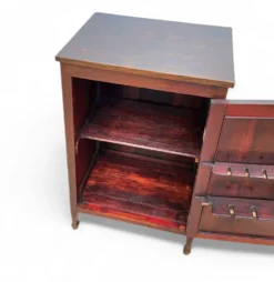 Armoire à liqueurs des années 1930