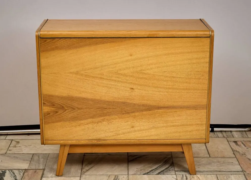 Armoire à literie vintage Jitona Tchécoslovaquie