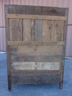 Armoire Louis Philippe en noyer massif