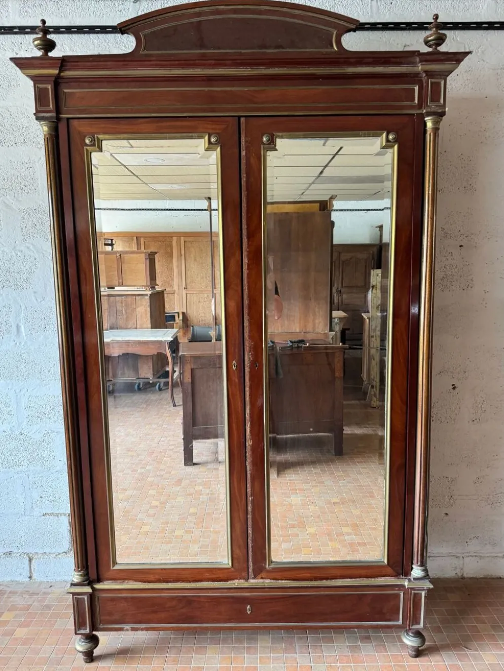 Armoire Louis XVI en acajou