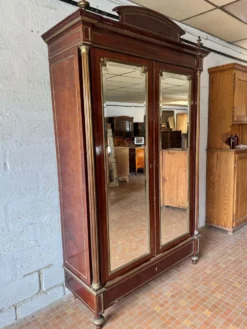 Armoire Louis XVI en acajou