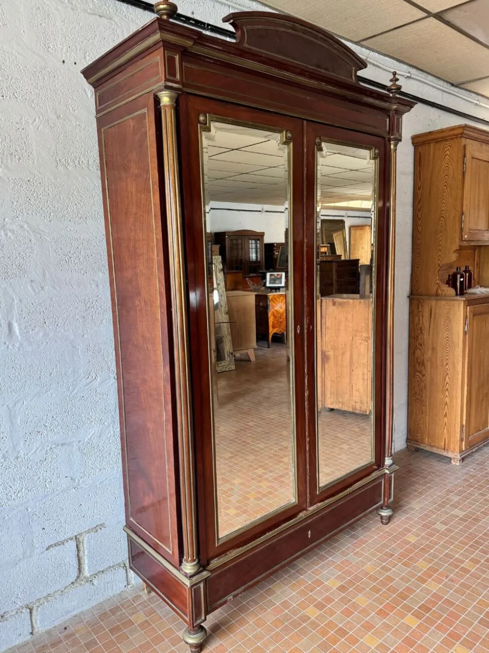 Armoire Louis XVI en acajou