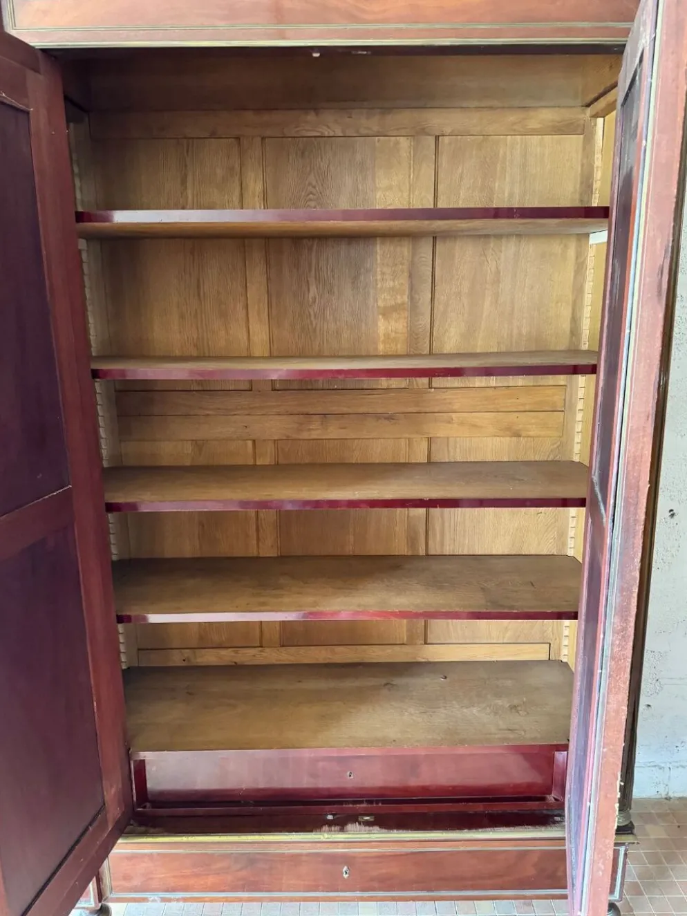Armoire Louis XVI en acajou
