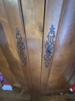 Armoire merisier style Louis XV