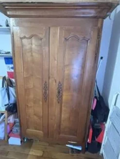 Armoire merisier style Louis XV