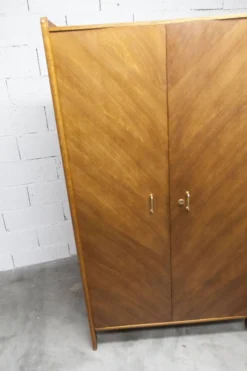 Armoire 1950 Mid-Century Modern en chêne 2 portes, 2 tiroirs