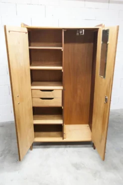 Armoire 1950 Mid-Century Modern en chêne 2 portes, 2 tiroirs