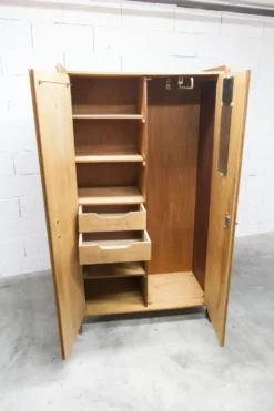 Armoire 1950 Mid-Century Modern en chêne 2 portes, 2 tiroirs