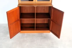 armoire murale vintage | vitrine | C. Hvidt