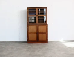 armoire murale vintage | vitrine | C. Hvidt
