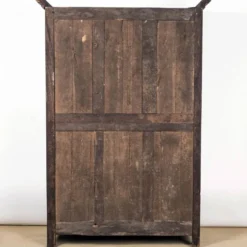 Armoire ou penderie française antique Louis XV rustique