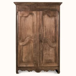 Armoire ou penderie française antique Louis XV rustique